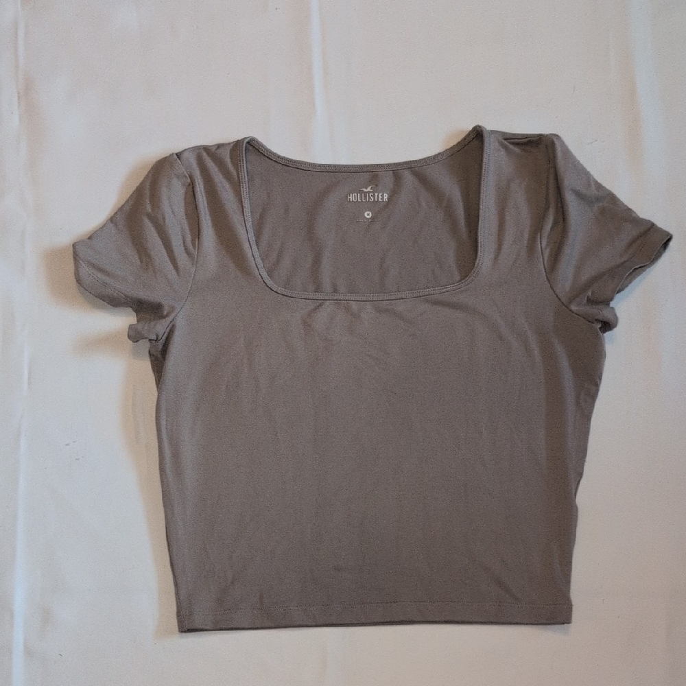 Hollister Women's Taupe Crop Top